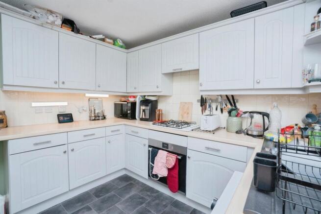 4 bed Detached for sale Image 5