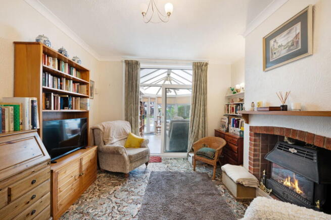 3 bed Semi-Detached for sale Image 4