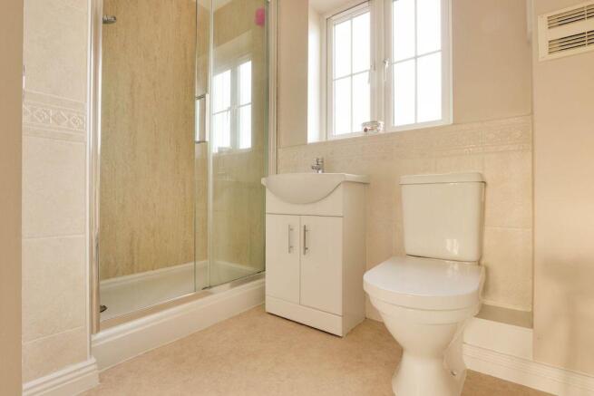 Ensuite to Bed 1