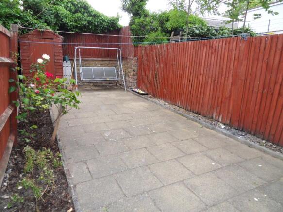 4 Bridge Road garden.JPG