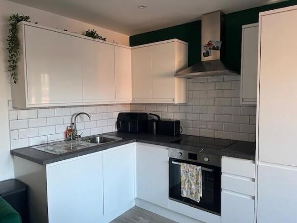 32 Manor Gardens photo 9.jpg