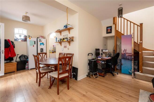 5 bed Detached for sale Image 6