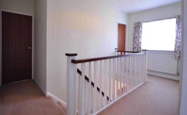 FIRST FLOOR LANDING