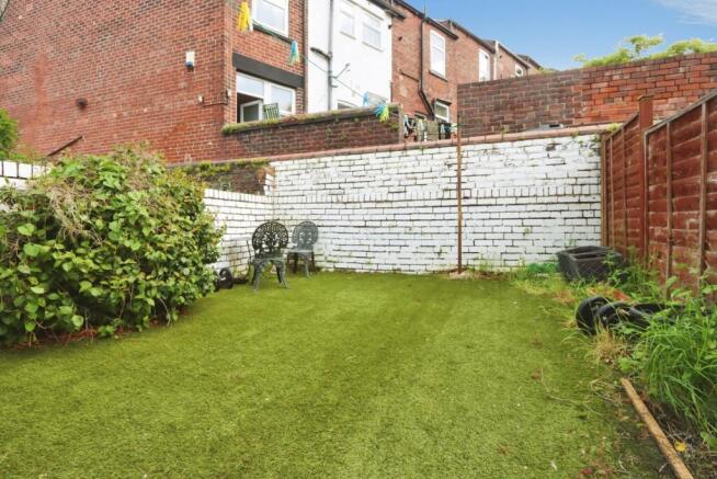 2 bed Terraced for sale Image 8
