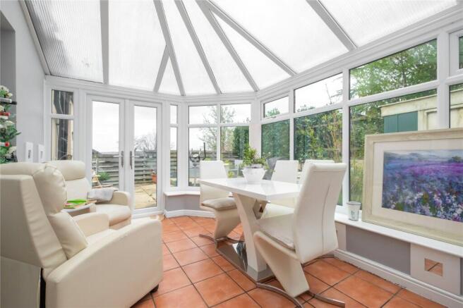 3 bed Semi-Detached for sale Image 10