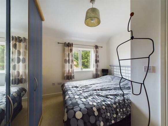 BEDROOM 2