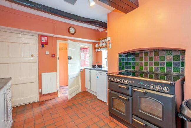 Kitchen 7 Door Open.jpg
