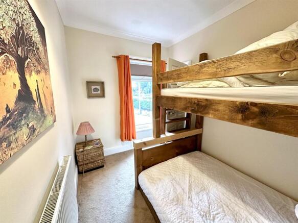 2 bed Maisonette for sale Image 8