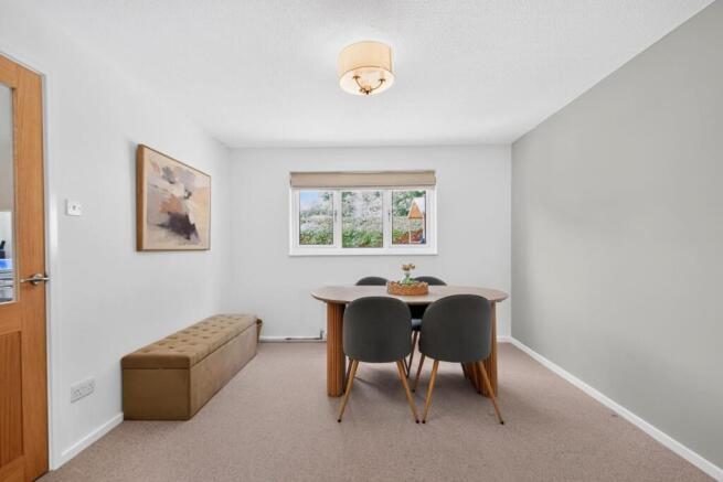 4 bed Detached for sale Image 7