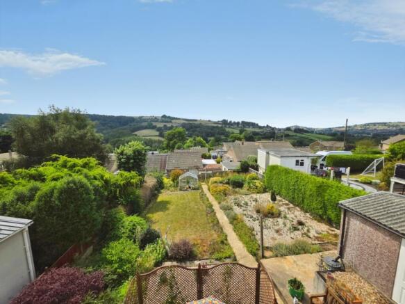 Rear Garden & Views