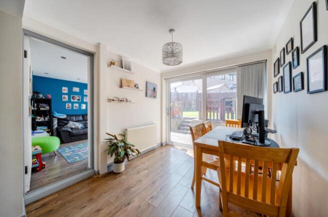 3 bed Semi-Detached for sale Image 6