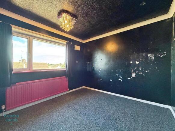 3 bed Semi-Detached for sale Image 12