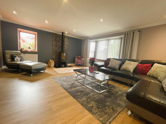 Lounge a.JPG