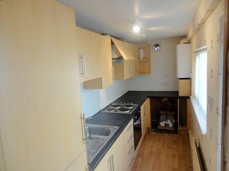 2 bed Terraced to rent Image 5
