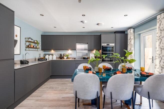 4 bed Detached for sale Image 4