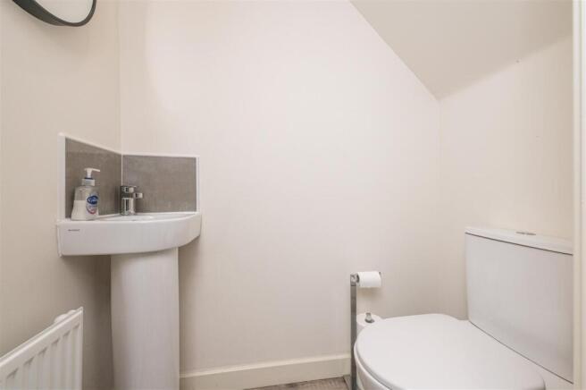 3 bed Terraced for sale Image 4