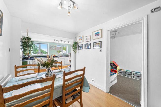 3 bed Semi-Detached for sale Image 7