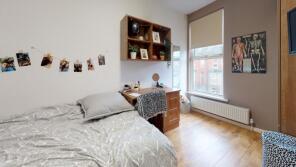 5, Brudenell Mount, Hyde Park, Leeds LS6 1HT