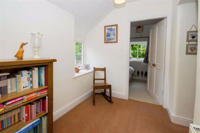 FIRST FLOOR LANDING