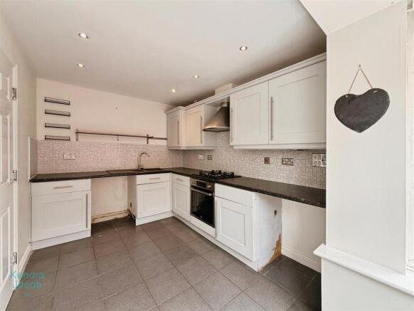 4 bed End of Terrace for sale Image 5