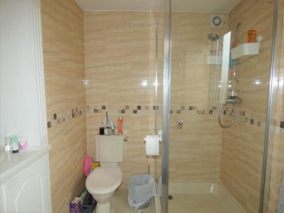 3 bed Semi-Detached to rent Image 10