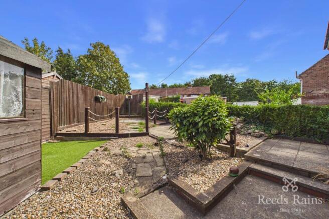 2 bed Semi-Detached for sale Image 5