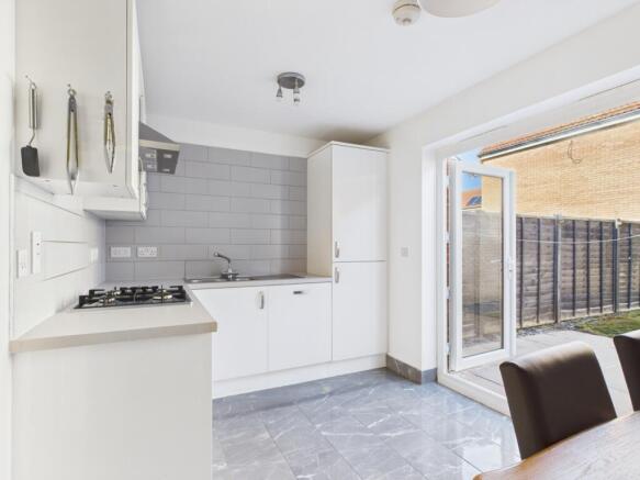 CAM02313G0-PR0097-STILL014