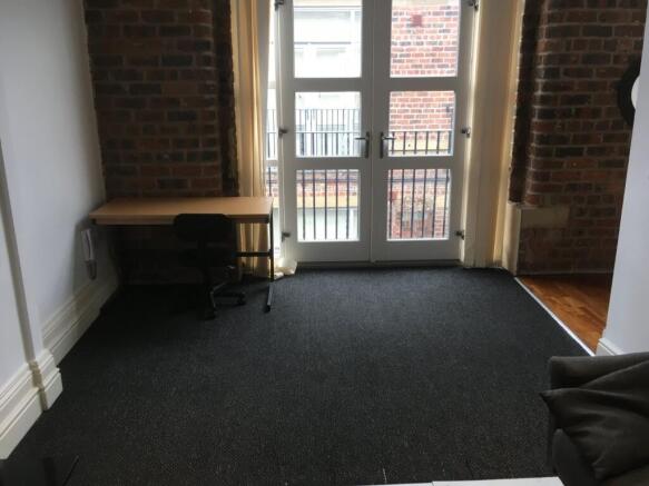 1 bed Apartment to rent Image 8