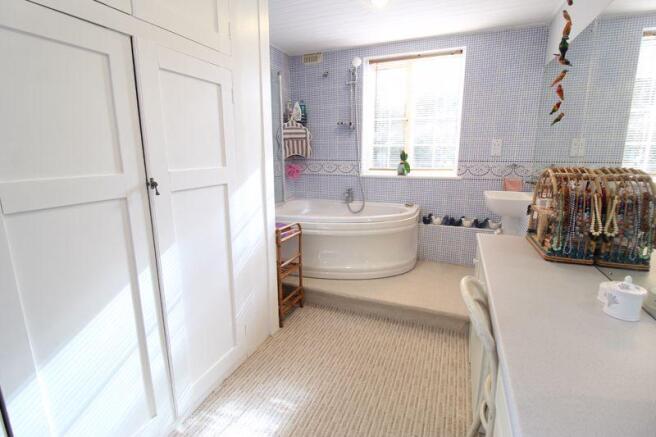 En-Suite Bathroom