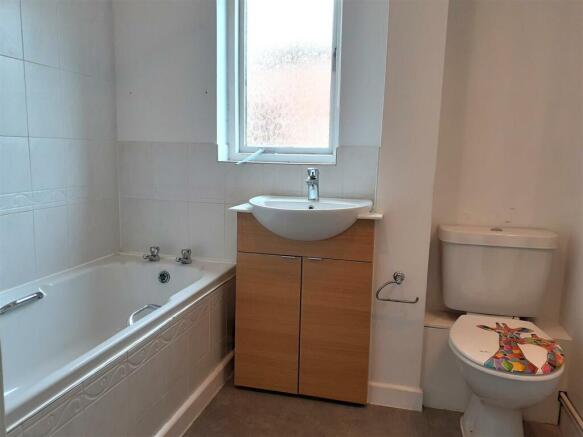 Bathroom.jpg