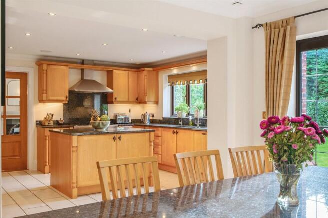 Kitchen/Breakfast