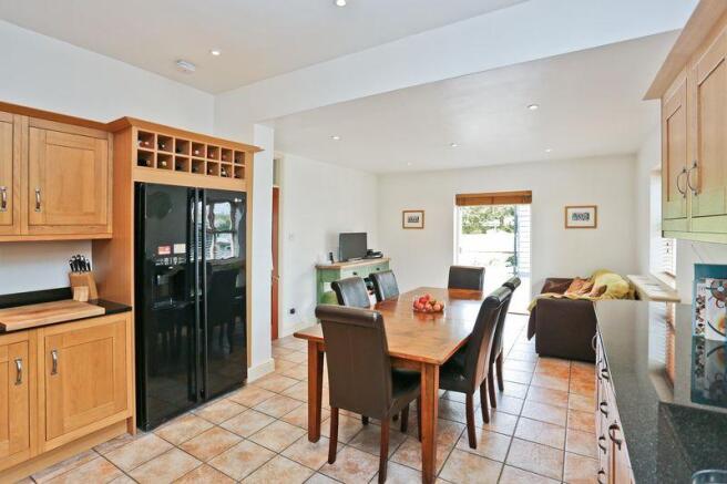 Kitchen/Breakf...