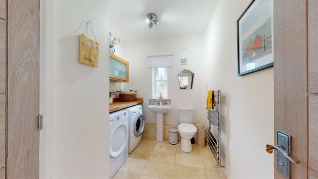 UTILITY ROOM/WC