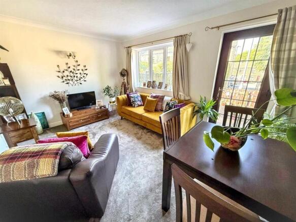 2 bed Terraced for sale Image 4