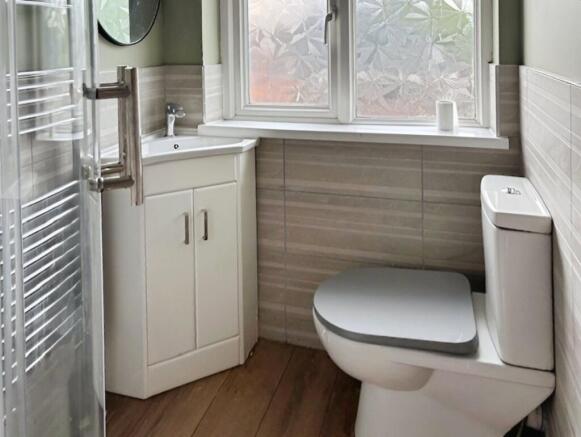 3c6d26b3-Shower 20ro