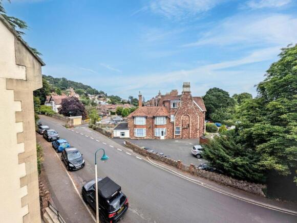 Blenheim Road, Minehead photo 4