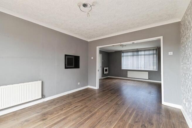 3 bed Semi-Detached for sale Image 9