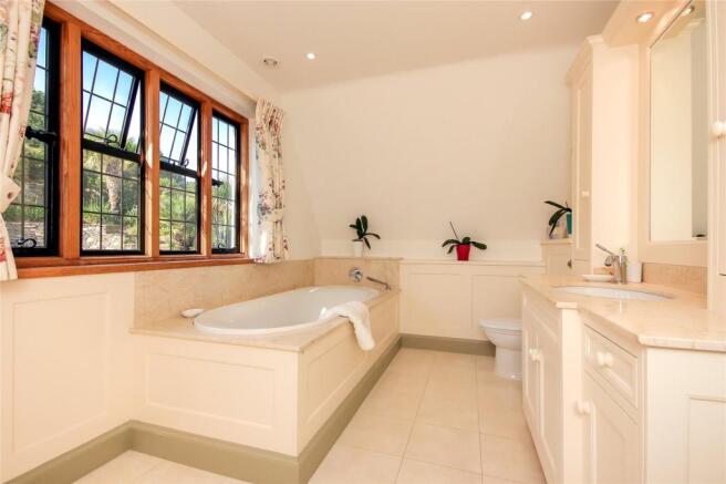En-Suite Bathroom