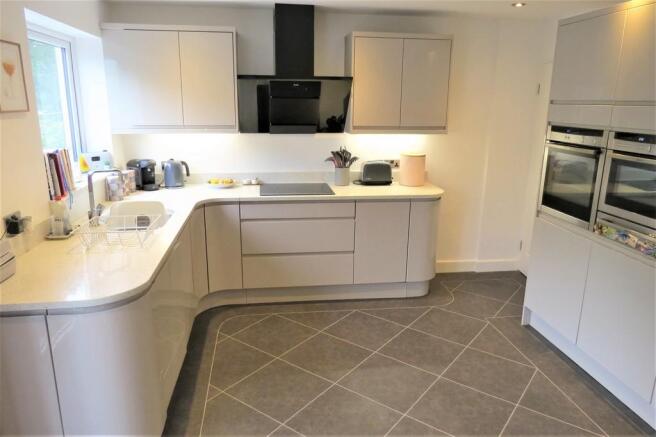 Kitchen dining ro...