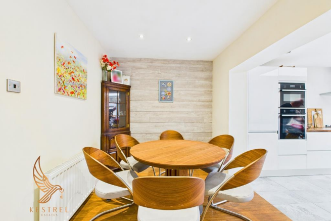 3 bed Semi-Detached for sale Image 5