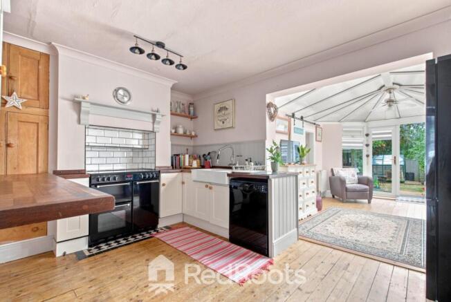 2 bed Semi-Detached for sale Image 7
