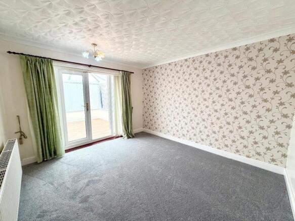 3 bed Detached Bungalow for sale Image 4
