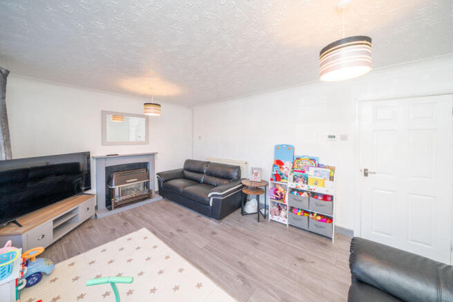 Blenheim Road, Kingswinford photo 4