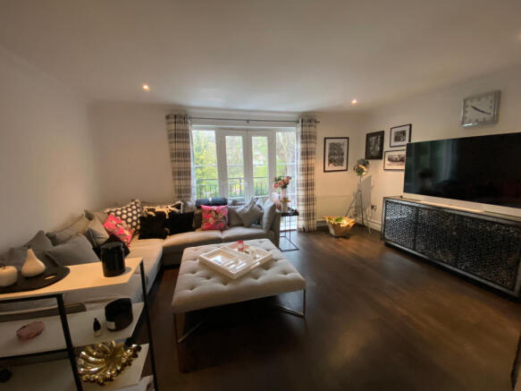 RECEPTION ROOM (to first floor)