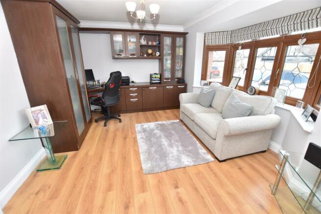 Second Lounge
