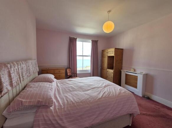 2 bed Apartment for sale Image 10