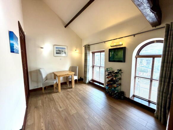 2 bed Apartment for sale Image 8