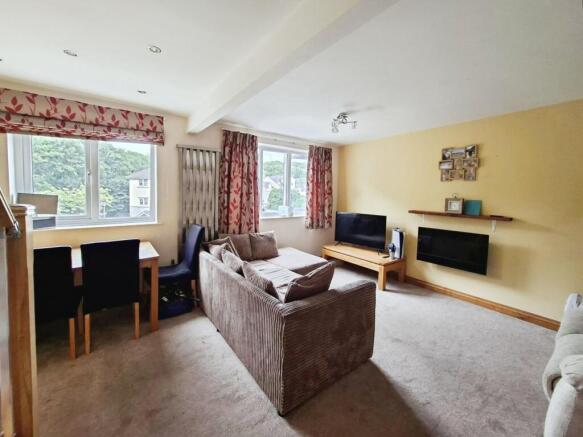3 bed Terraced for sale Image 3