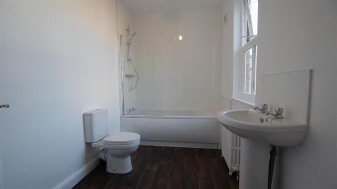8 Scarborough Terrace (2).jpg