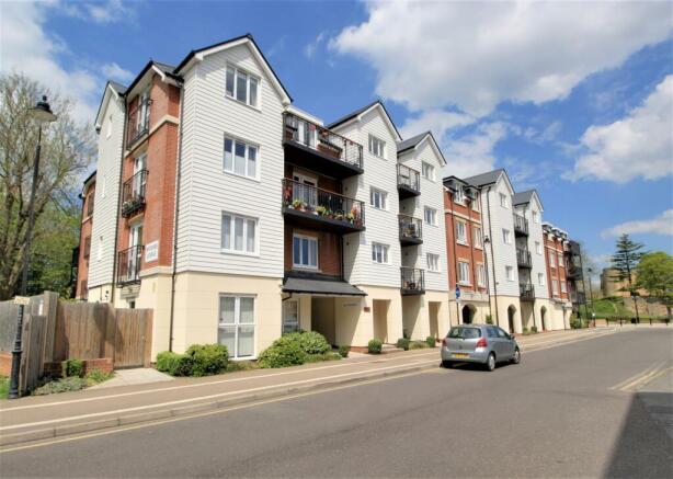 Waterside Lodge (2).jpg